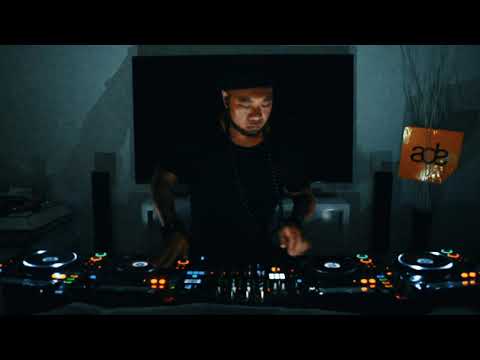 LAWRENCE APAGA - Creative DJ-ing - Part 1!