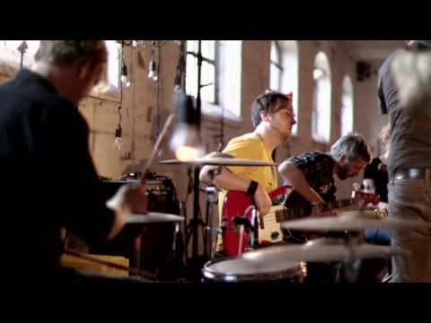 Bedroomdisco TV: Garda - 'Oh Euphoria, My Dear' live