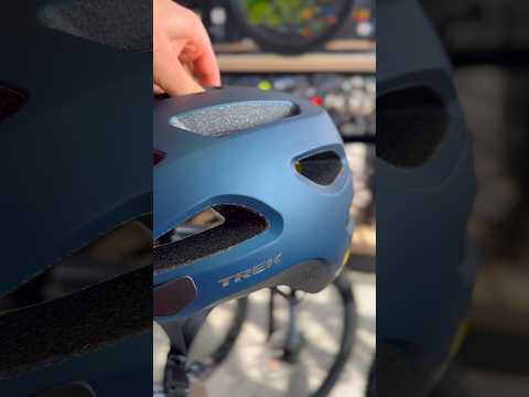 TREK Solstice MIPS helma