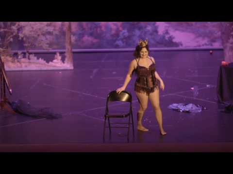 Victoria Voluptuous performes "Dangerous Woman"
