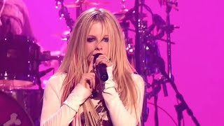 Avril Lavigne - Girlfriend (Live In Calgary 2007)