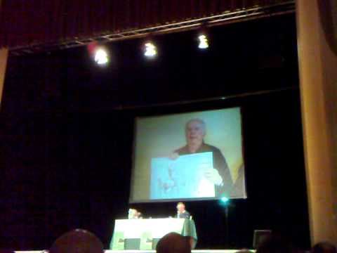 dario fo in collegamento con il teatro comunale di belluno risponde a luca cavalli sforza