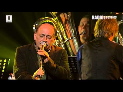 Lieven Tavernier & United Brass Band - De fanfare van honger en dorst (Radio 1 Sessies 2013)