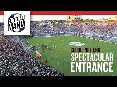 "Beautiful Cerro Porteño - Spectacular entry into the field vs Boca" Barra: La Plaza y Comando • Club: Cerro Porteño