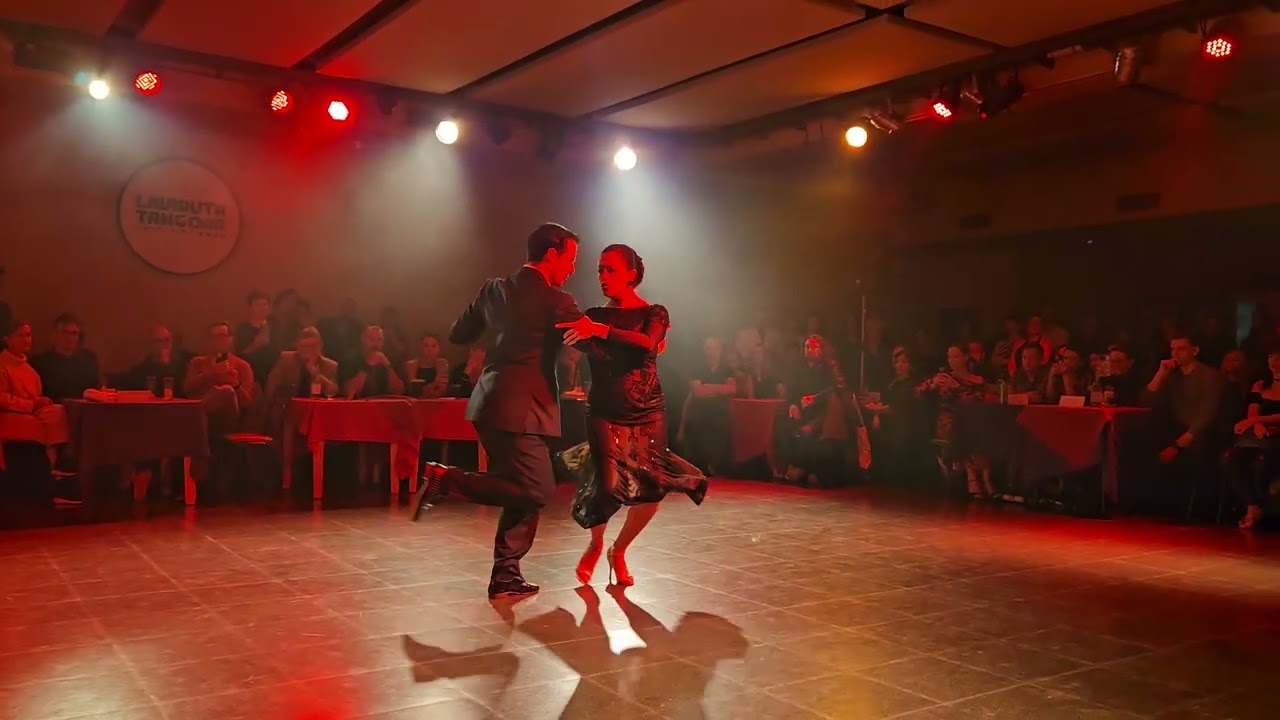 Vanesa Villalba y Facundo Piñero at La Viruta: Acercate a mi tango festival closing milonga (1 of 2)