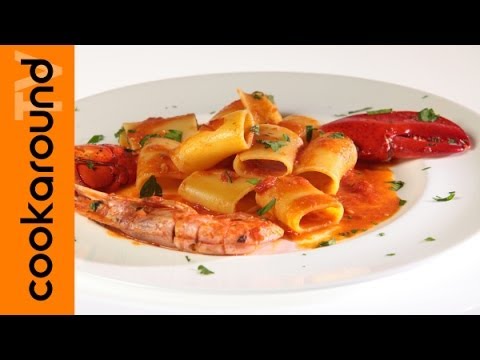 Paccheri con guazzetto di crostacei / Pasta scampi, astici, gamberi
