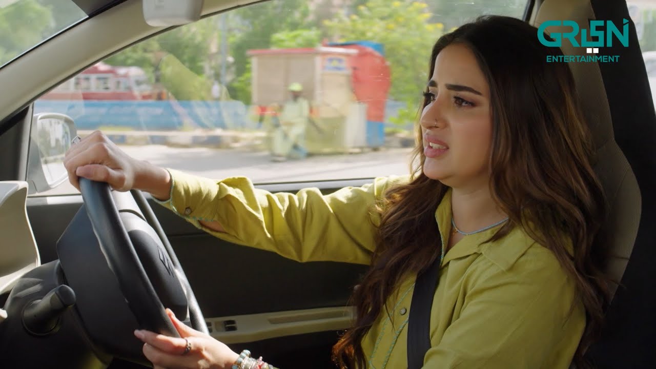 Faiz Ka Baccha Mere Peechay Hee Lag Gaya | Faaslay | Ali Ansari - Saboor Aly | Green TV