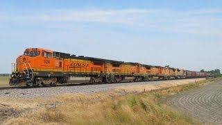 preview picture of video 'Caterpillar SD70ACe EMDX # 1201 on her last run on BNSF Local @ Litchfield, IL!!! (7-1-2013)'