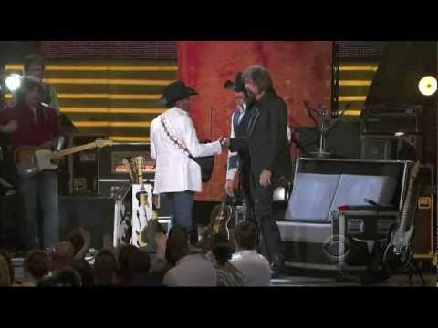 George Strait singing Boot Scootin' Boogie (HD) - Brooks and Dunn ACM Last Rodeo