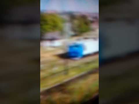 Trenuri lângă depoul Oradea la podul ANL. (19.08.2013).