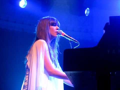 Laura Jansen - Trauma. Live @ Paradiso Amsterdam. April 13th 2011