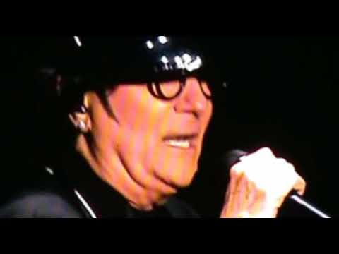 Videoclip de L'amore che ti cambia (Live) — Renato Zero