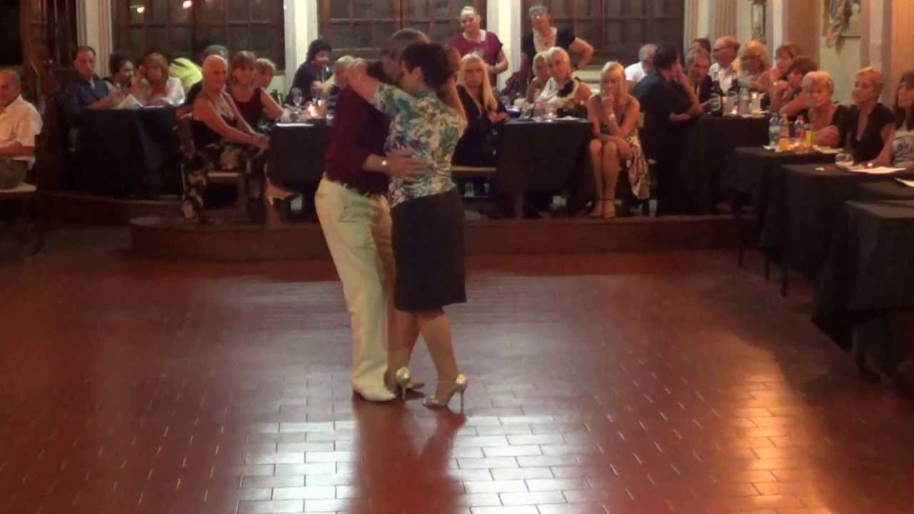 Coca y Osvaldo Cartery (Tango) "Al Verla Pasar" Luz de Tango Org. Josefina (Miércoles 24-04-13) 2/2