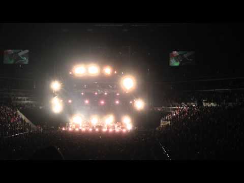 Pearl Jam - Do the Evolution (live 10.19.2013)