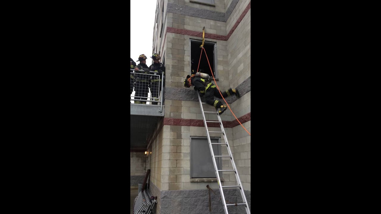 Recruit training - Ladder Bail Out