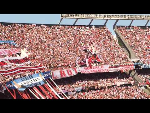 "River vs. Boca. Entrada Los Borrachos Del Tablon" Barra: Los Borrachos del Tablón • Club: River Plate