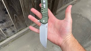 HOW TO: My “signature” knife flip.