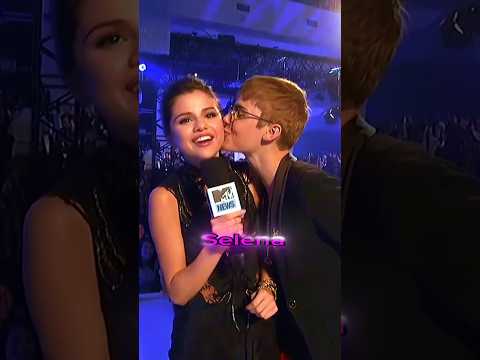 Justin Bieber and Selena Gomez's First KISS on Live♥️♥️