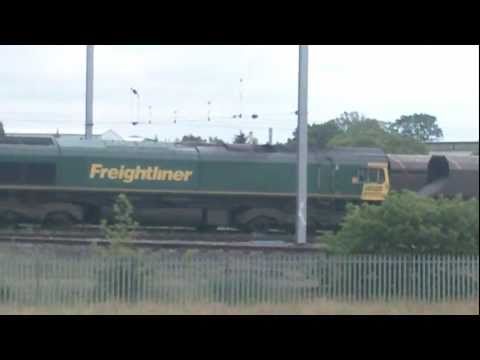 FREIGHTLINER 66603 AND 66598 STABLED WITH EWS HOPPERS AT CARLISLE KINGMOOR YARD 16/07/11