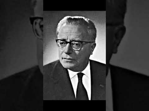 国際文化学科 トリアッティ　イタリアの政治家　トリノ大学　イタリア共産党の指導者　構造改革の提唱者　