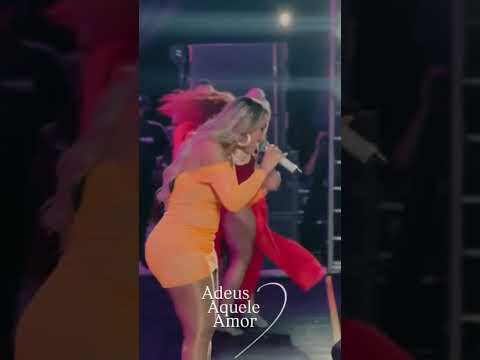 Yara Tchê cantando Adeus Aquele Amor em Lagoa do Piauí | Central dos Desejeiros