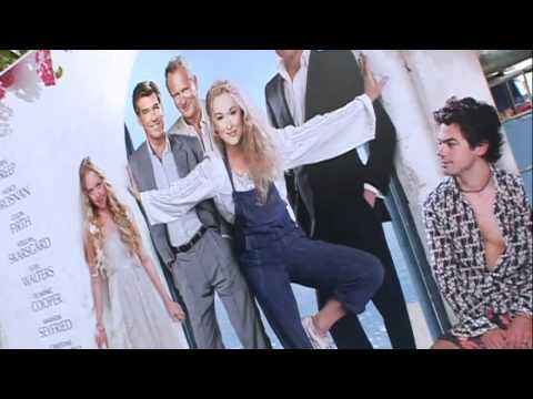 Jennifer Saunders to write Spice Girls musical?