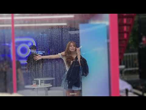 QWER 카스쿨 무대 마치고 인스타그램룸에 등장 퇴근길 260822 직캠 by reBirth