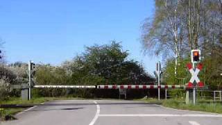 preview picture of video 'Triebwagen bei Kühren'
