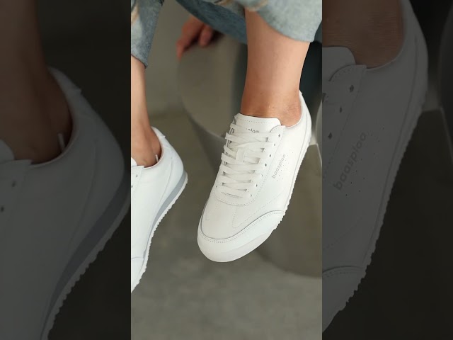 Чоботи жіночі шкіряні байка хутро 592641 Чорний Кросівки жіночі шкіра 594595 Білі