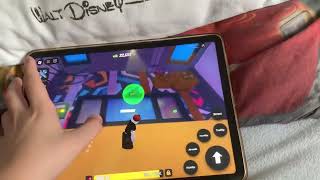 Je test le jeu payant à 25 robux Skate Forever ￼