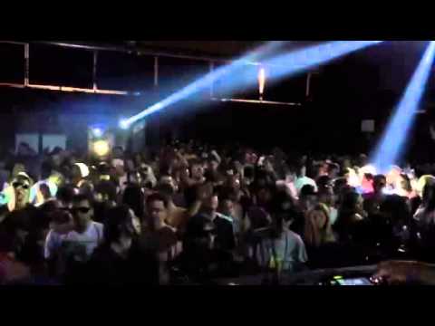 DJ Mandraks @ Industria Eazy - Gorillaz