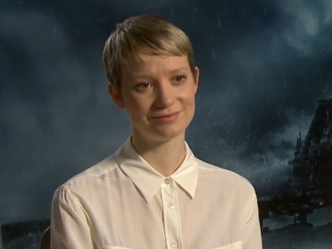 , title : 'Mia Wasikowska’s Love/hate Affair With Hollywood'