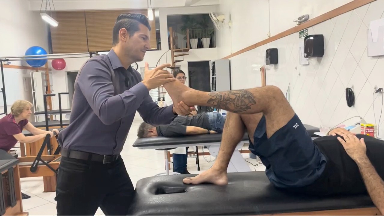 NEUROPRAXIA DO NERVO FIBULAR COMUM - EXERCÍCIOS DE FISIOTERAPIA PARA PÉ CAÍDO Dr. Robson Sitta