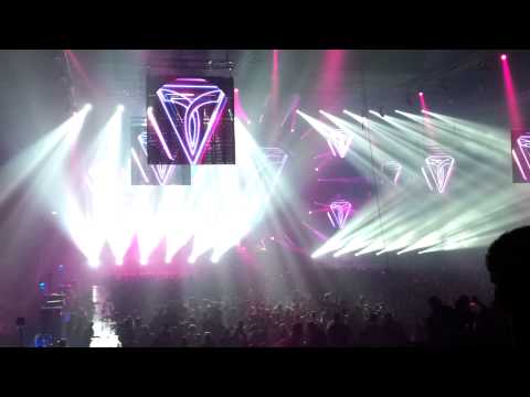 Ummet Ozcan playing @ Transmission - The Spiritual Gateway - Bratislava, 15.03.2014