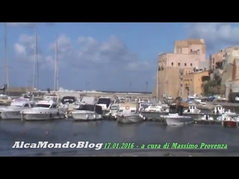 In Sicilia vento polare, neve, mareggiate. 17 gennaio 2016, la situazione nel Golfo di Castellammare