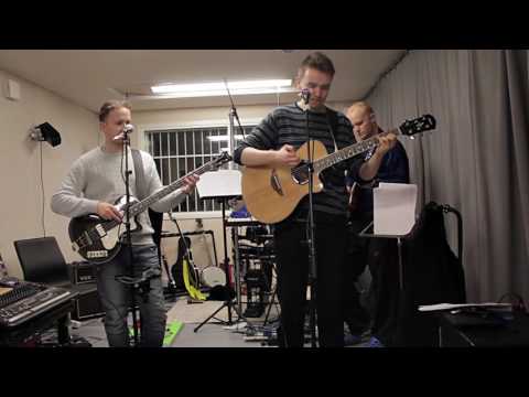 Brekka Kakofonia - Uerstattelig Hjerte (Live 31.10.16)