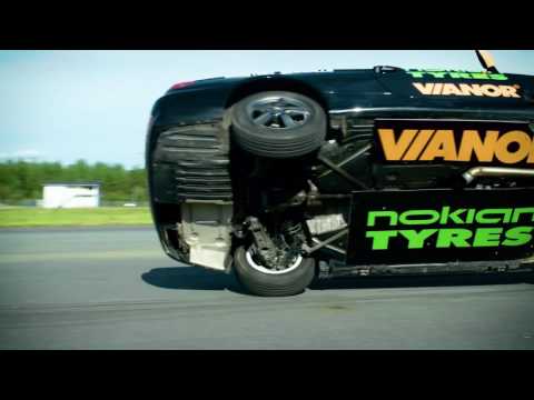 Récord Guinness del automóvil más rápido en dos ruedas