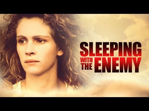 Sleeping with the Enemy 1991 Movie || Julia Roberts || Sleeping with the Enemy Movie Full FactReview