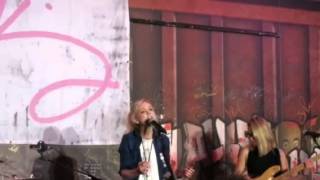 Last Chance- Emily Kinney live at Walker Stalker Boston