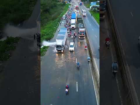 This Truck Driver Saved Everyone’s Life ❤️