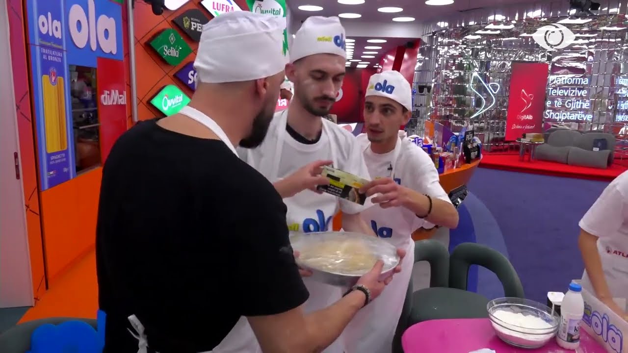 “Na prishe procesin”/ Miri-Juxhinit pasi i ndërroi brumin e bakllavasë