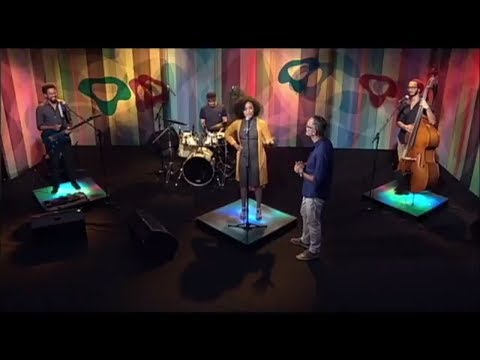 Nathalia Bellar e Trio Dibuiá