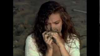 Thalía - Escena más triste de Marimar (Recoge pulsera del lodo)