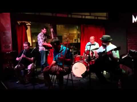 The Royal Roses - Egyptian Ella