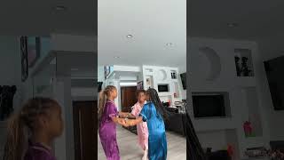 Download lagu Ohhh nanana @phesplaytime9784 @momentswithbellabliss #shorts #greysworld mp3