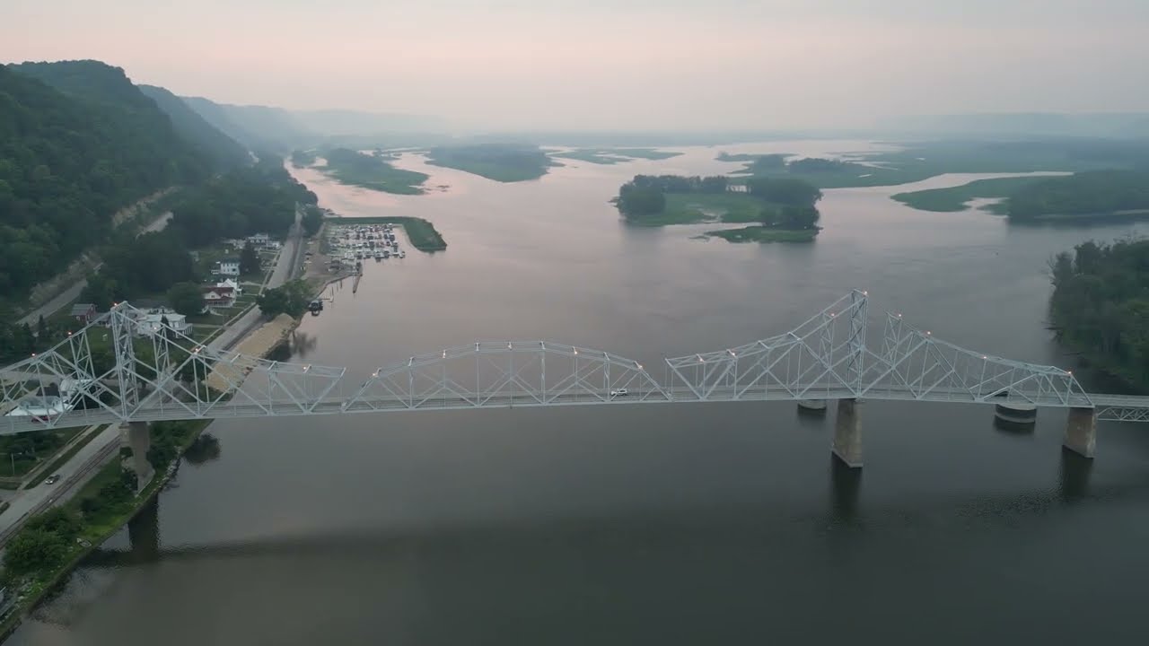 Immersive 360-Degree Tour of Lansing, Iowa | Explore the Scenic Beauty in Every Direction!