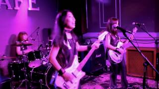 Shonen Knife - Jump Into New World (Live in Newport, RI)