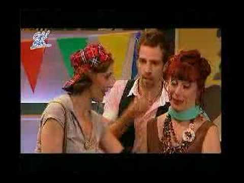 CVP Präsident Christophe Darbellay im Café Bâle Comedy-Test