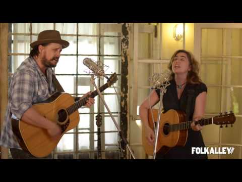 Folk Alley Sessions: The Small Glories - "Something To Hold Onto"
