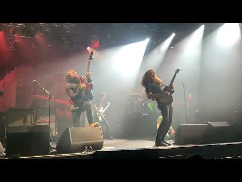 Frank Iero and Ray Toro going off at the My Chemical Romance show, Eden Sessions (Vampire Money)